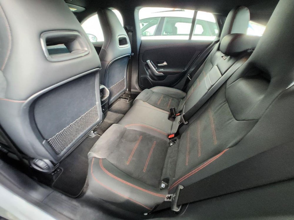 Mercedes-Benz CLA Shooting Brake usata a Milano (15)