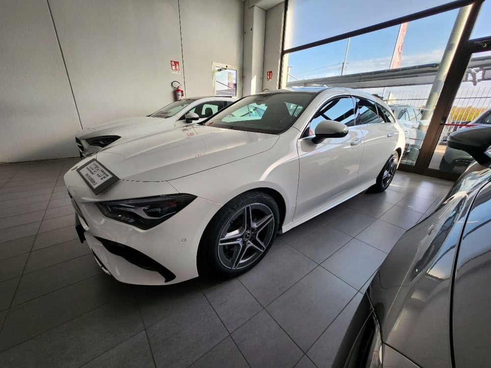 Mercedes-Benz CLA Shooting Brake usata a Milano (4)