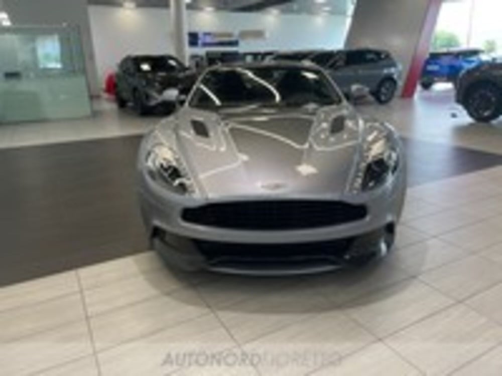 Aston Martin DBS usata a Udine (3)
