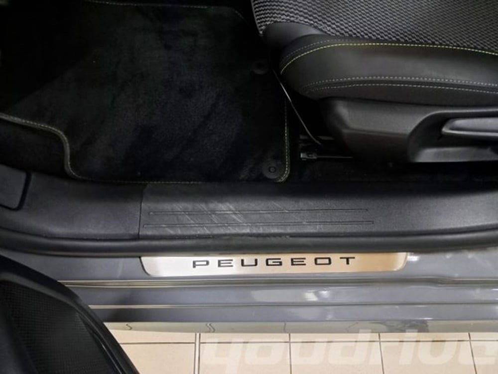 Peugeot 208 usata a Napoli (16)