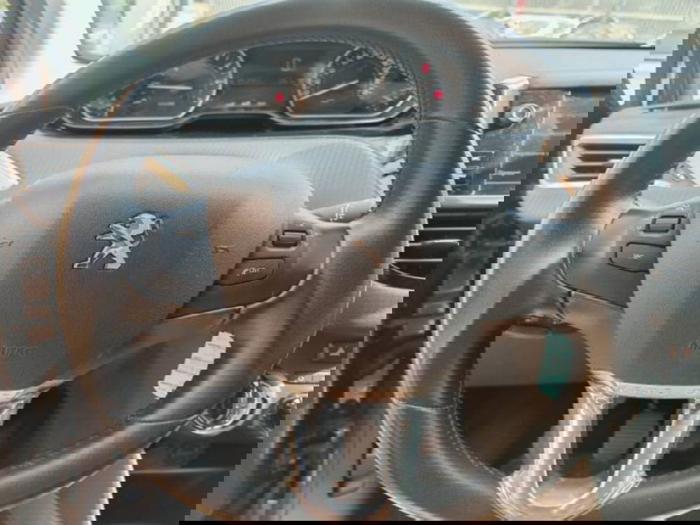 Peugeot 2008 nuova a Potenza (17)