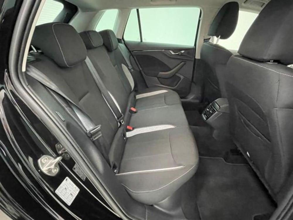Skoda Kamiq usata a Como (5)