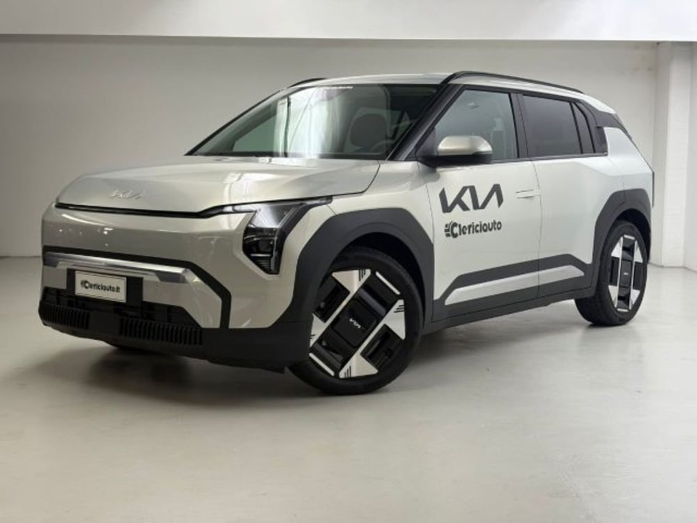 Kia EV3 nuova a Como
