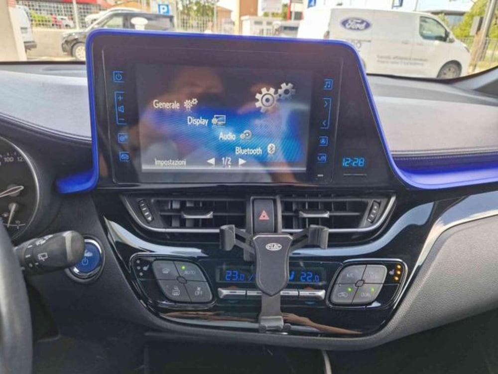 Toyota Toyota C-HR usata a Bologna (11)