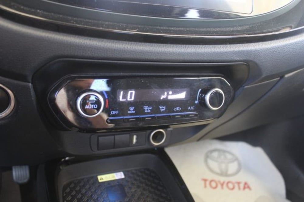 Toyota Aygo X usata a Roma (19)