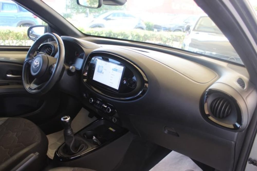 Toyota Aygo X usata a Roma (6)