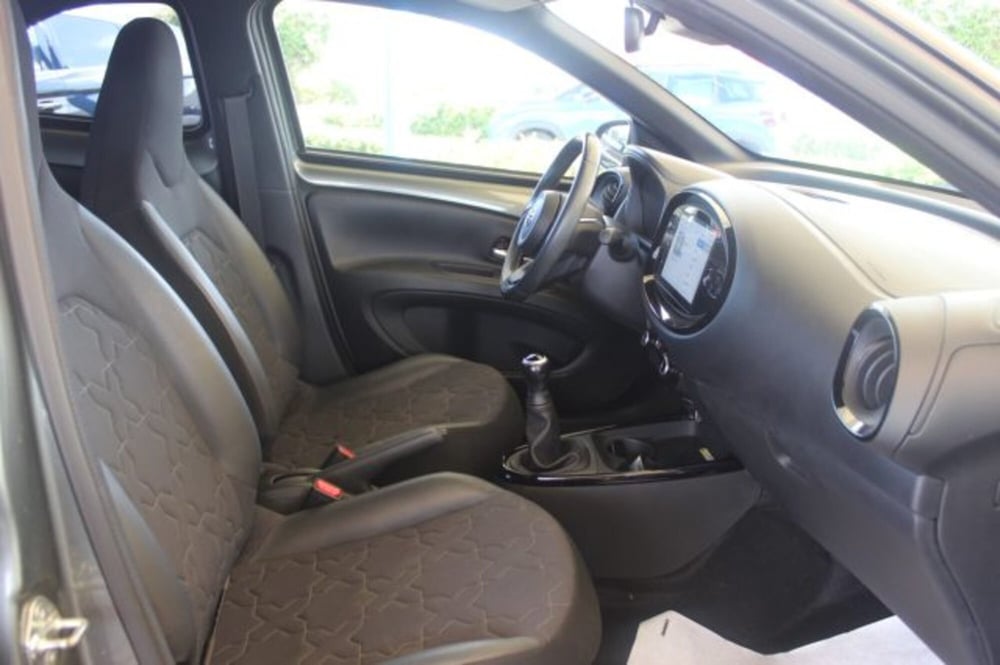 Toyota Aygo X usata a Roma (7)