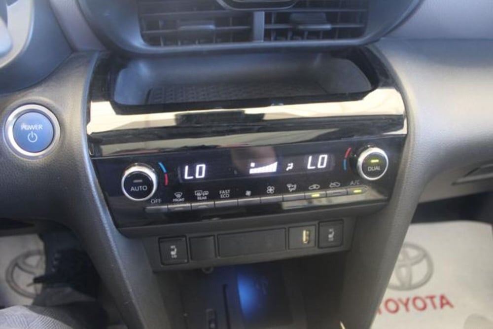 Toyota Yaris Cross usata a Roma (18)