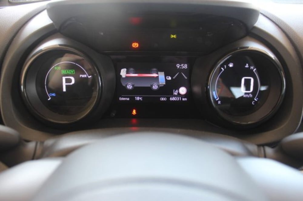 Toyota Yaris Cross usata a Roma (13)