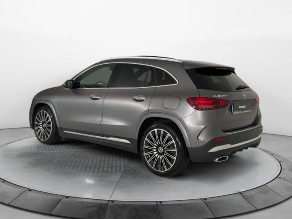Mercedes-Benz GLA SUV usata a Modena (18)