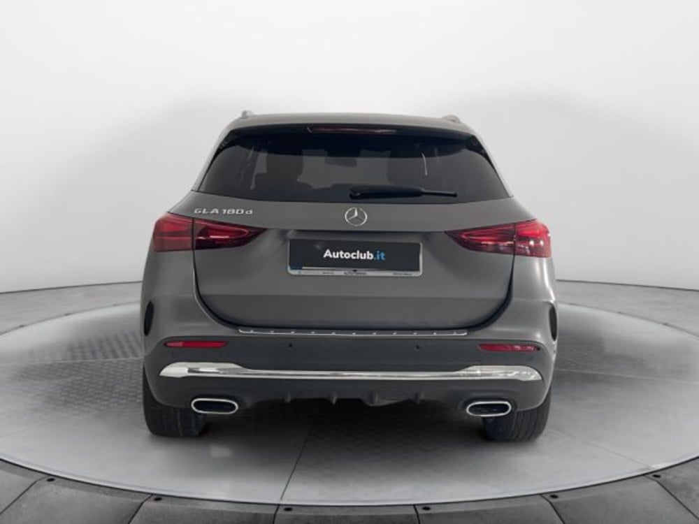Mercedes-Benz GLA SUV usata a Modena (19)