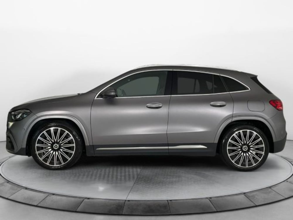 Mercedes-Benz GLA SUV usata a Modena (3)