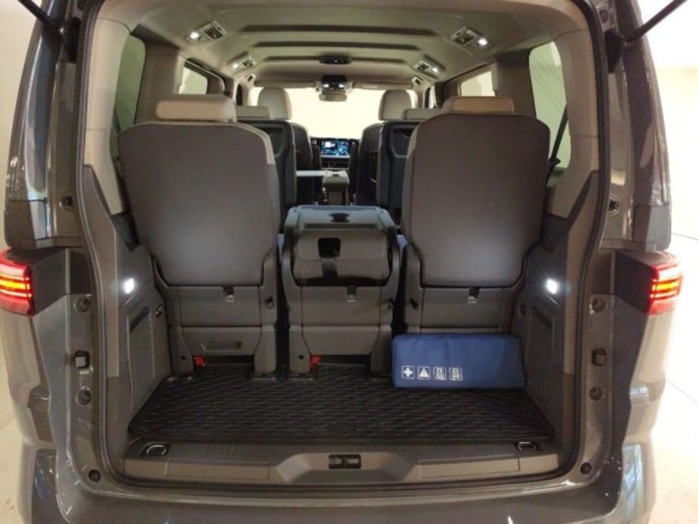 Volkswagen Multivan usata a Modena (13)