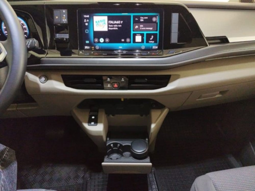 Volkswagen Multivan usata a Modena (9)