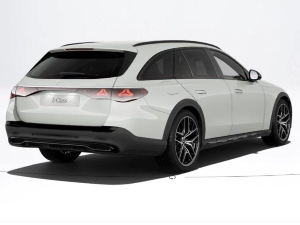 Mercedes-Benz Classe E Station Wagon nuova a Verona (2)