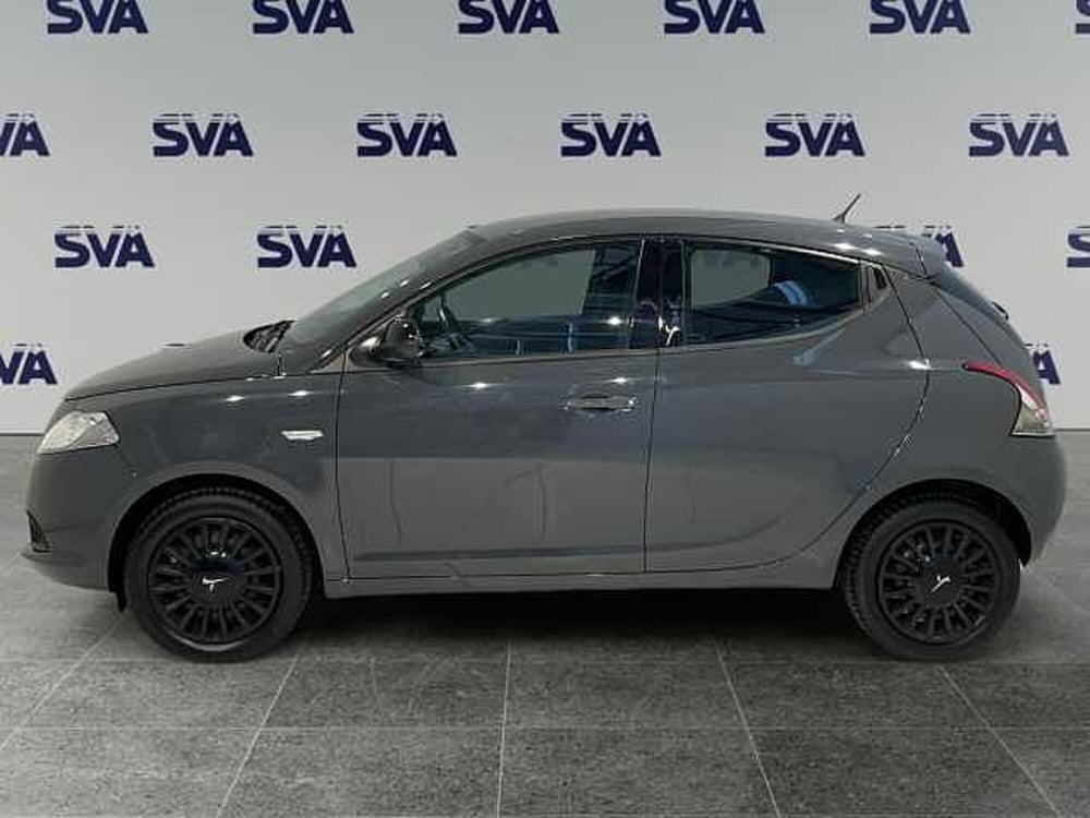 Lancia Ypsilon usata a Ravenna (3)