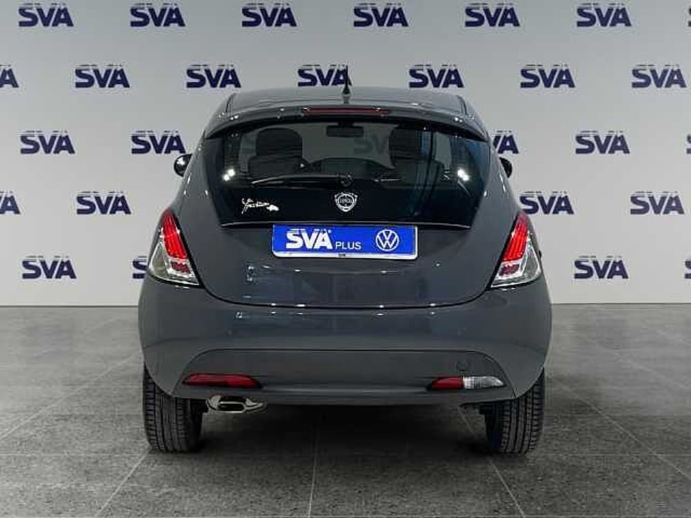 Lancia Ypsilon usata a Ravenna (5)