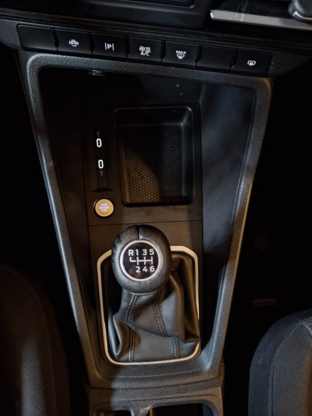 Ford Tourneo Connect usata a Vicenza (13)