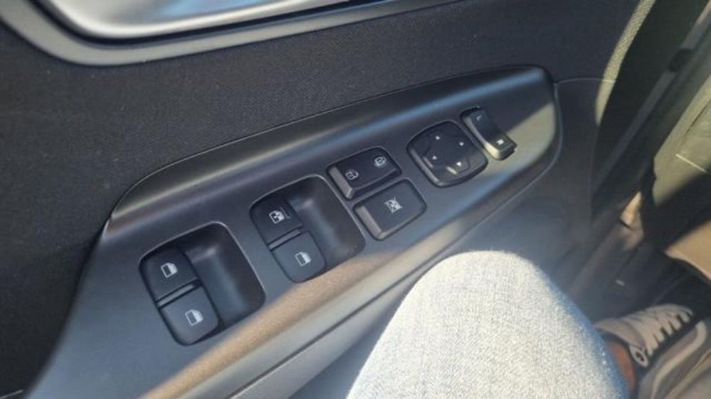 Hyundai Kona usata a Savona (13)