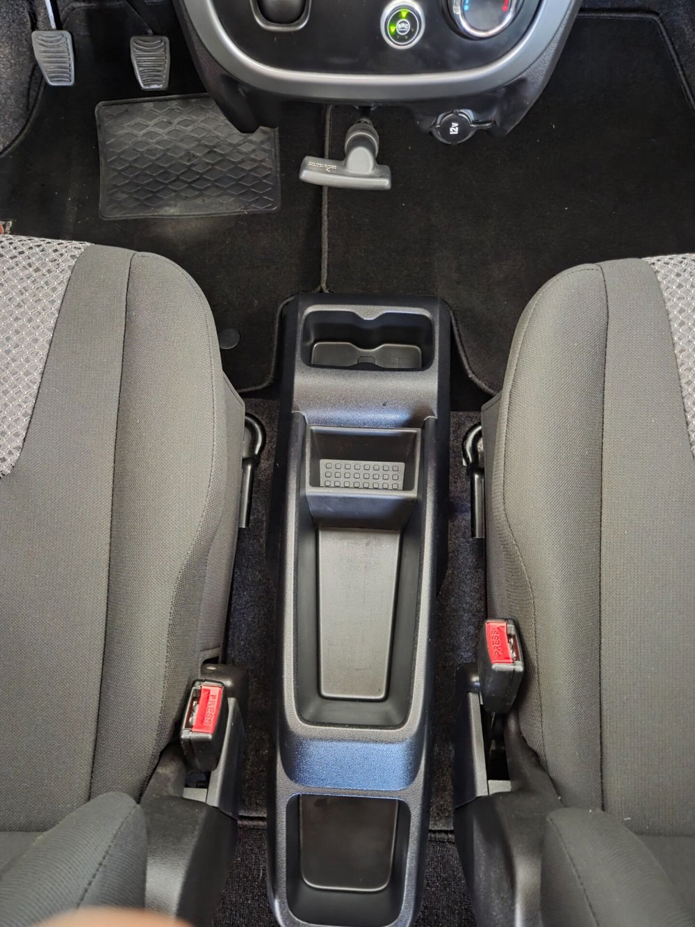 Mahindra KUV100 usata a Torino (18)