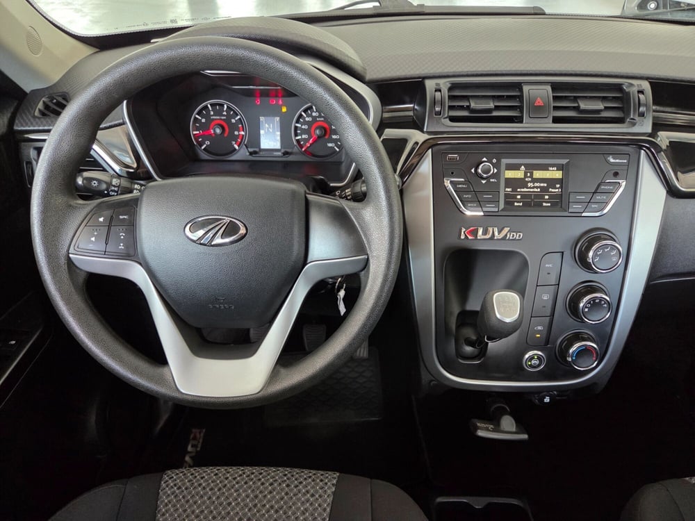 Mahindra KUV100 usata a Torino (2)
