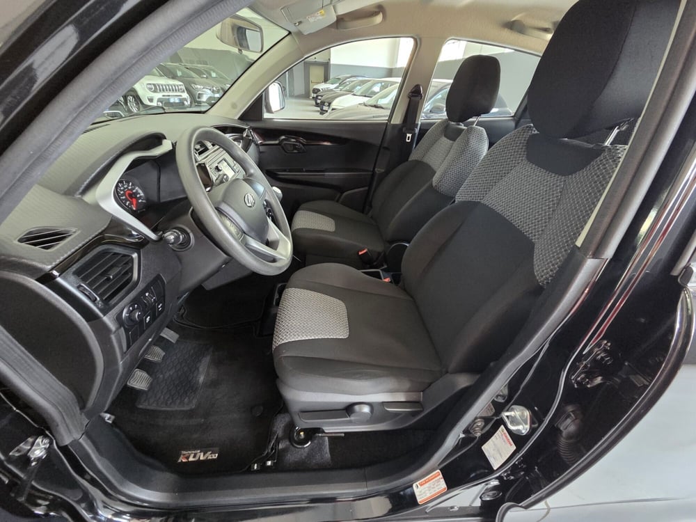 Mahindra KUV100 usata a Torino (8)