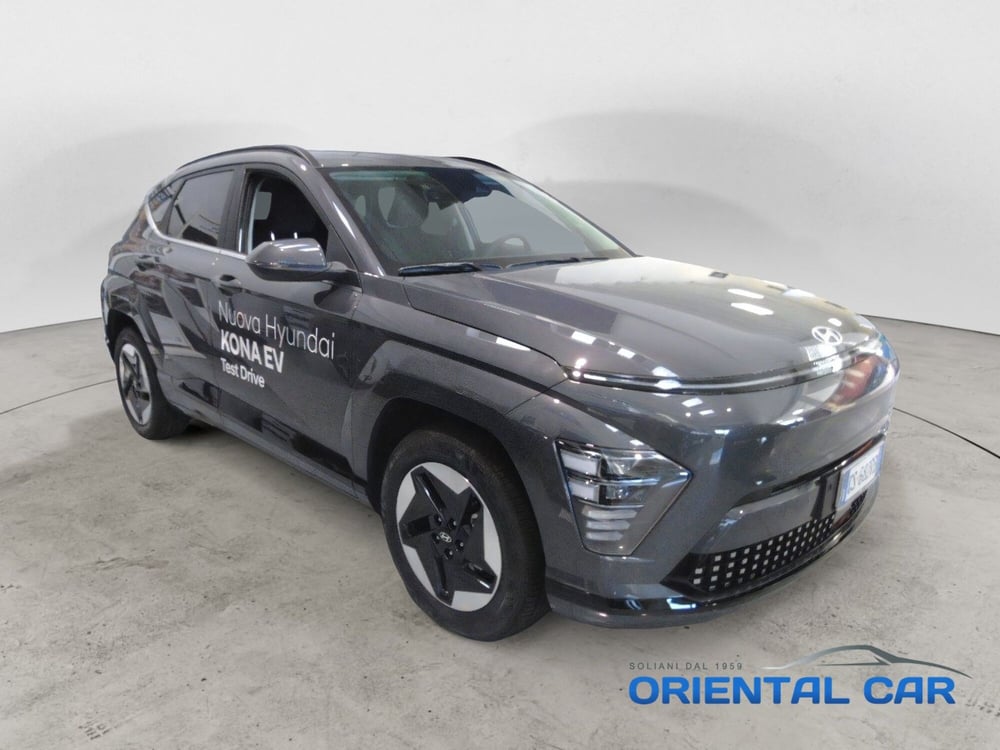 Hyundai Kona nuova a La Spezia (2)