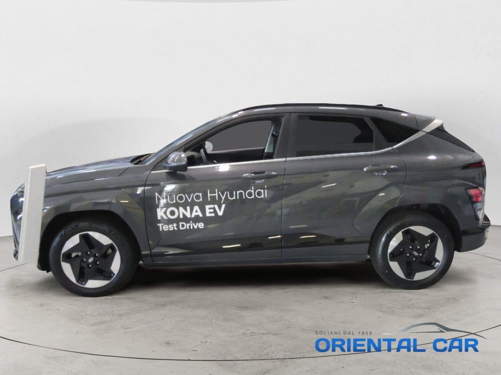 Hyundai Kona nuova a La Spezia (3)