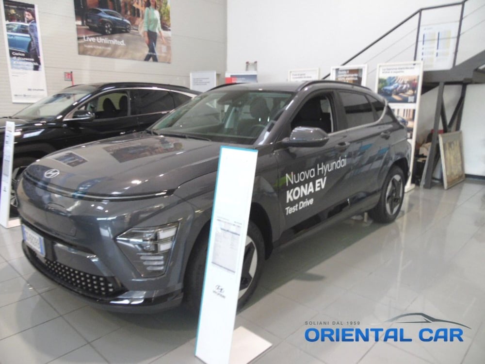 Hyundai Kona nuova a La Spezia (4)