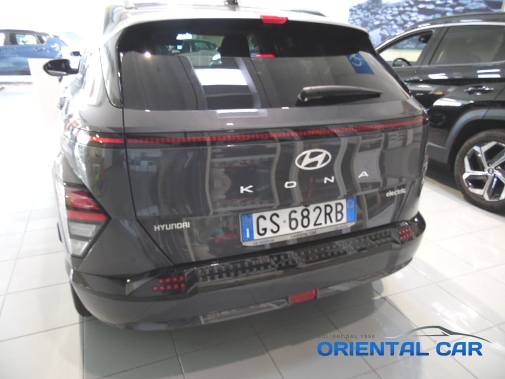 Hyundai Kona nuova a La Spezia (5)