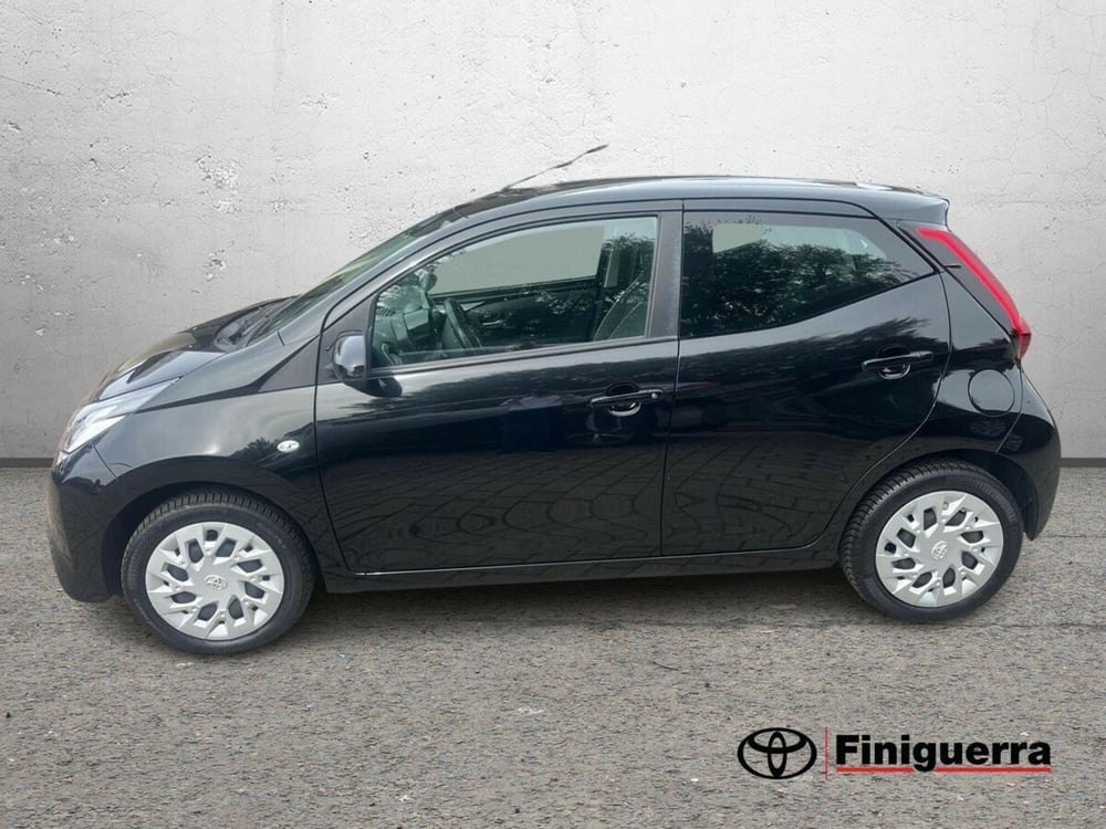 Toyota Aygo usata a Lecco (13)