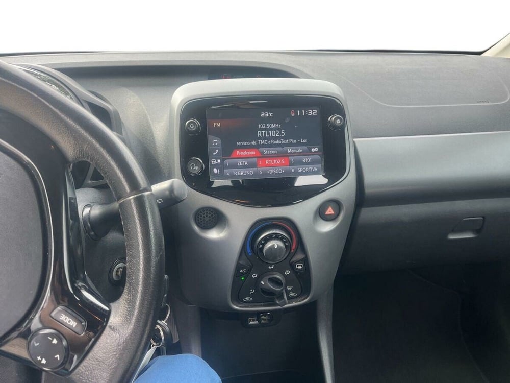 Toyota Aygo usata a Lecco (5)