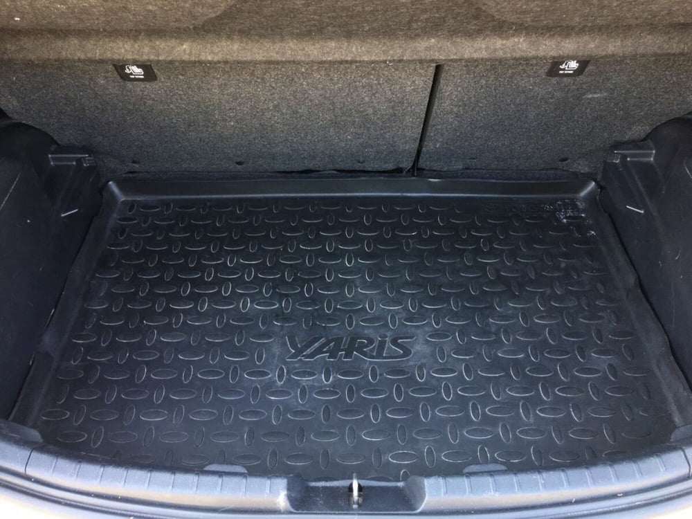 Toyota Yaris usata a Lecco (10)