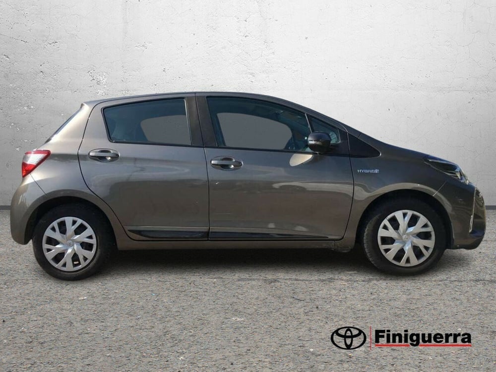 Toyota Yaris usata a Lecco (8)