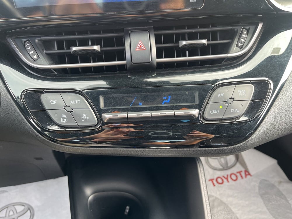 Toyota Toyota C-HR usata a Ragusa (14)