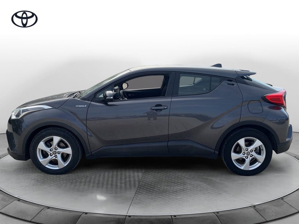 Toyota Toyota C-HR usata a Ragusa (2)