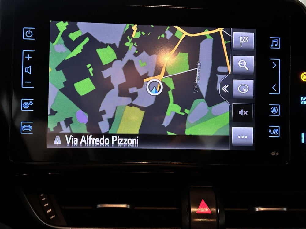 Toyota Toyota C-HR usata a Milano (16)