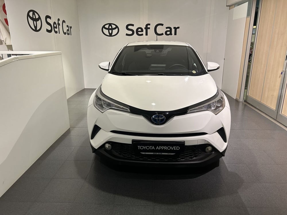 Toyota Toyota C-HR usata a Milano (5)