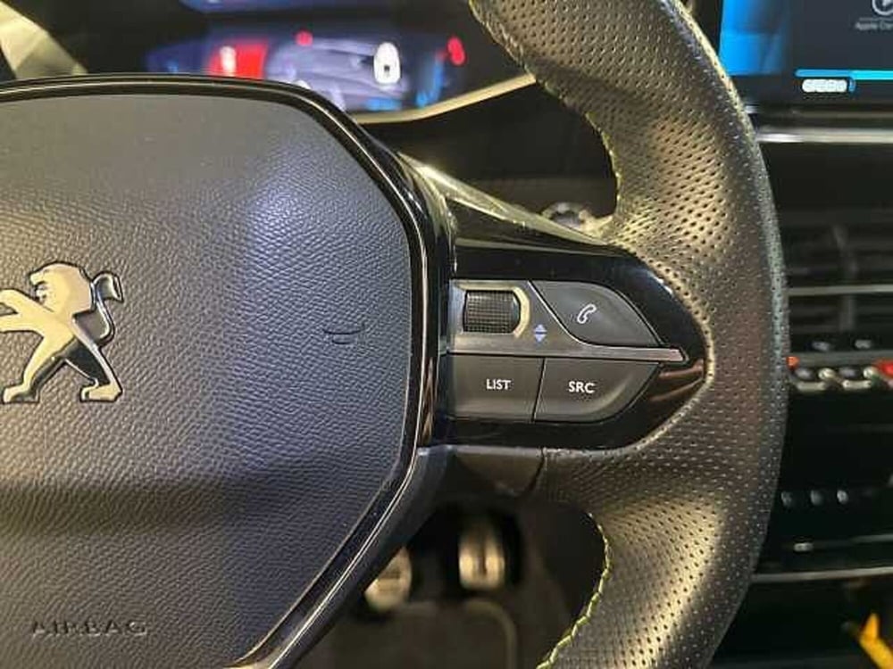 Peugeot 2008 usata a Napoli (17)