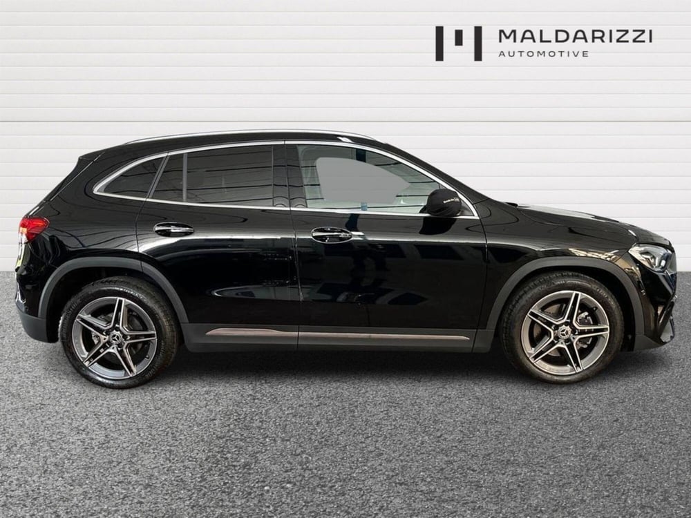Mercedes-Benz GLA SUV usata a Taranto (10)