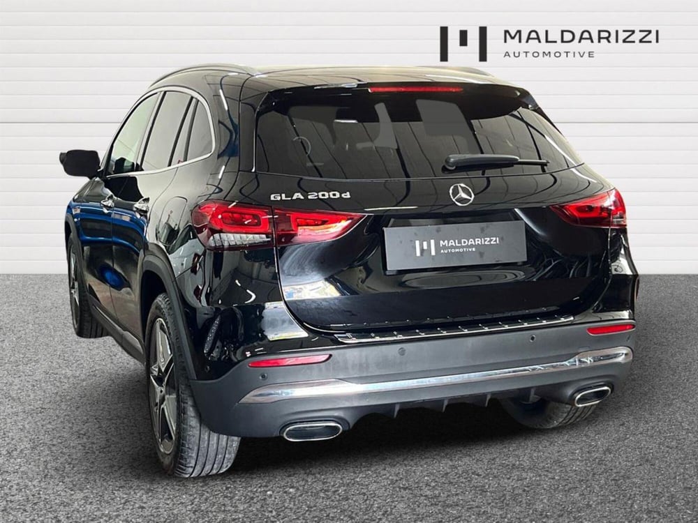 Mercedes-Benz GLA SUV usata a Taranto (7)