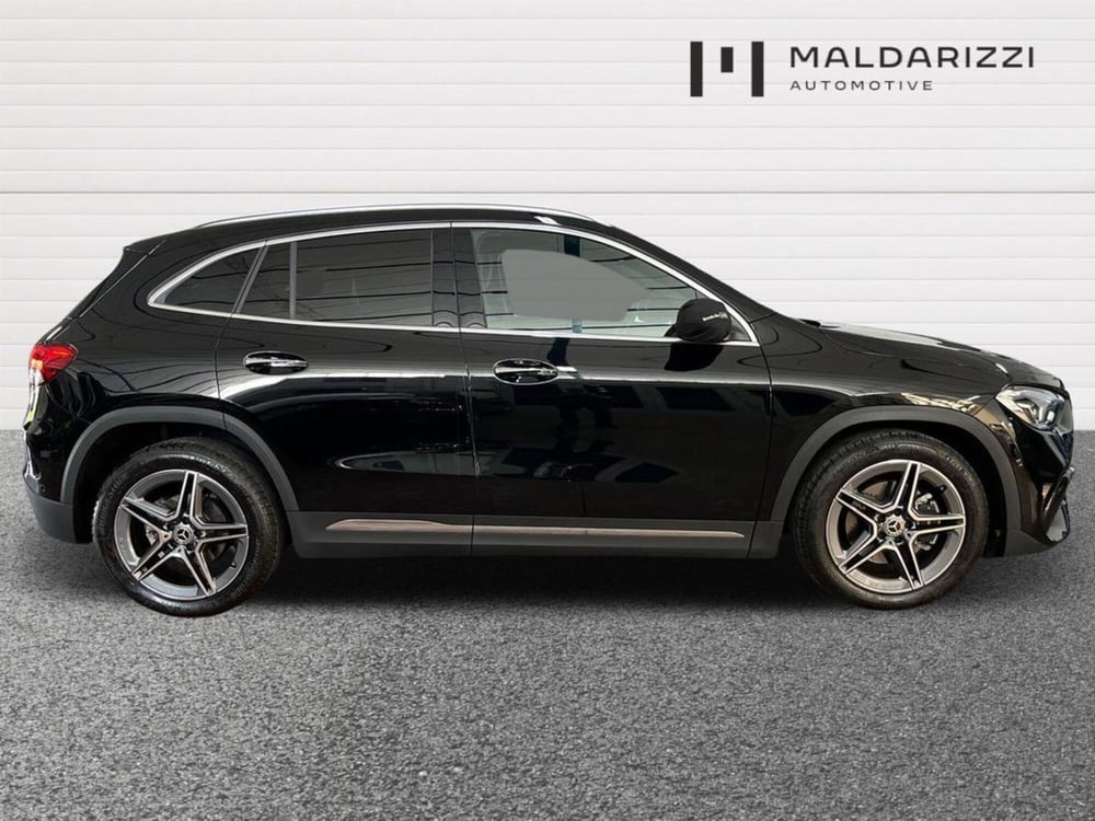 Mercedes-Benz GLA SUV usata a Taranto (9)
