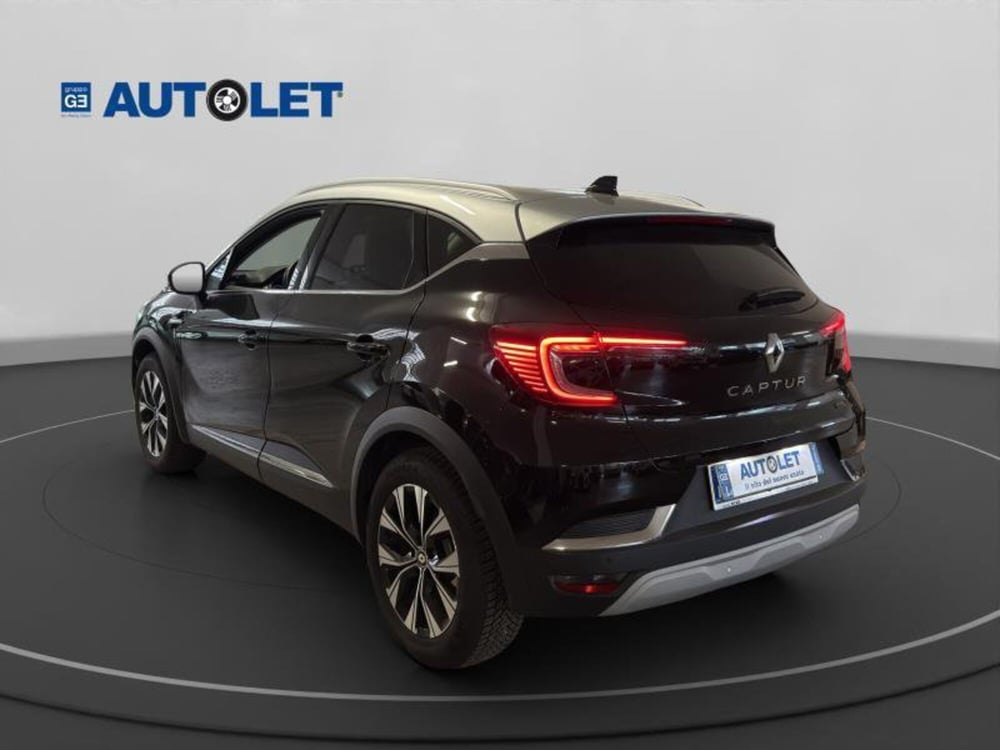 Renault Captur usata a Genova (8)
