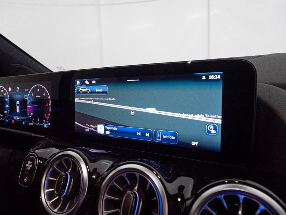 Mercedes-Benz GLA SUV nuova a Rimini (18)