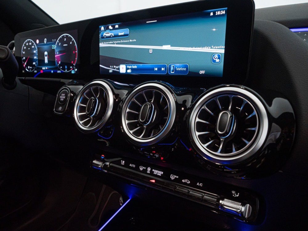 Mercedes-Benz GLA SUV nuova a Rimini (19)
