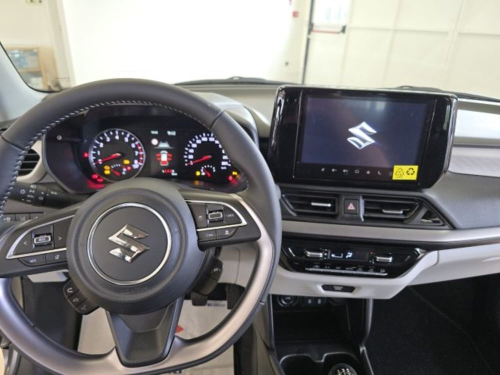 Suzuki Swift nuova a Reggio Emilia (10)