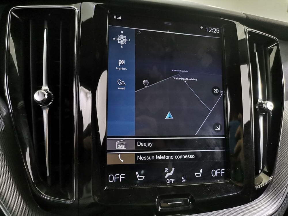 Volvo XC60 usata a Salerno (18)