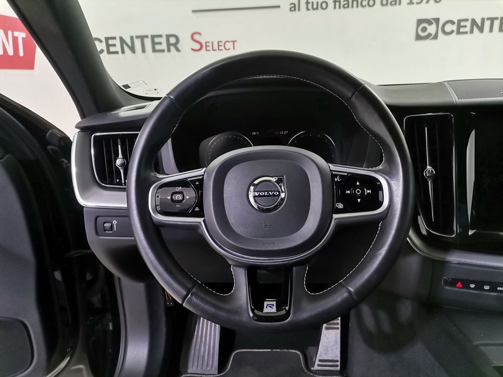 Volvo XC60 usata a Salerno (8)