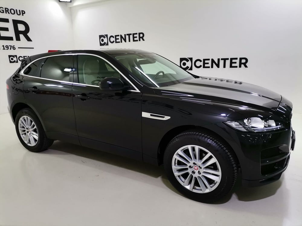 Jaguar F-Pace usata a Salerno (3)