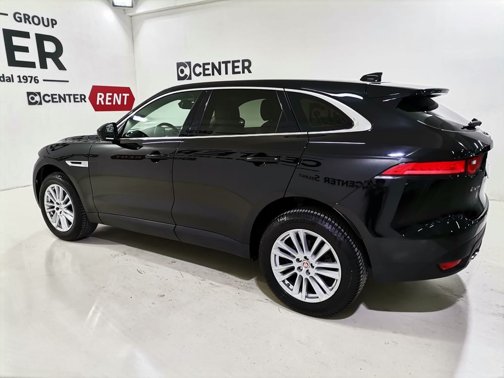 Jaguar F-Pace usata a Salerno (4)